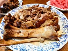 -老天桥酱肉烧饼夹肘子(天桥店)