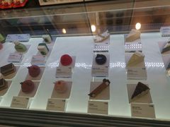 -Fridi Patisserie Cafe