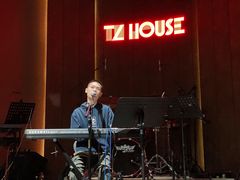 -TZ House音乐现场(来福士中心店)