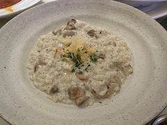 -MONICH牛排融合餐厅(和义大道购物中心店)