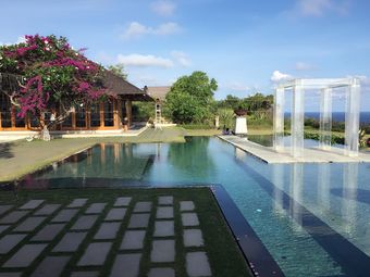 缇尔塔水之教堂