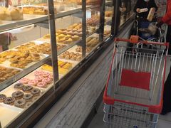 面包甜点陈列柜-金凤成祥(草桥店)
