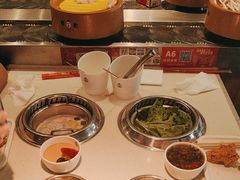 -龍歌自助小火锅(市南金茂湾店)