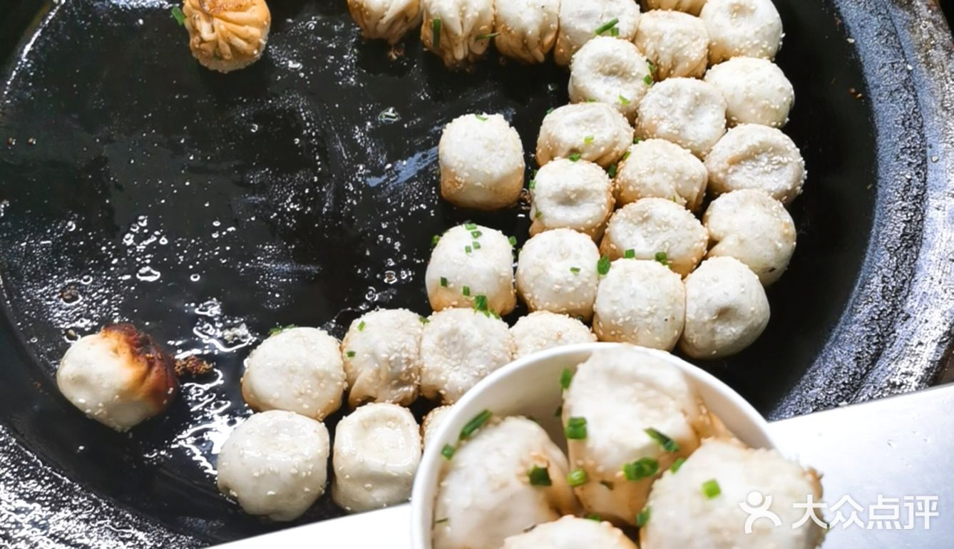 武汉探店 | 绝对不能错过的【水塔美食街】