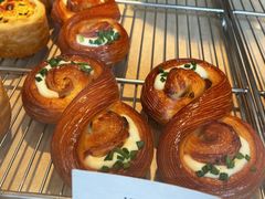 -VERIE BAKEHOUSE