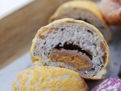 芋泥咸蛋黄包-喜茶(北京五棵松华熙店)