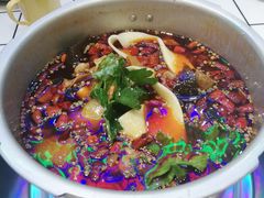 -晓彭肥肠鸡·泡椒鸡火锅(水木天地店)