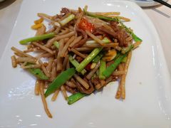-匠心牛公馆·潮汕牛肉海鲜火锅(索菲特店)