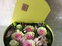 &nbsp;爱心盒子花-容玉花店