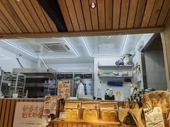 -天井·丑面包搭咖啡