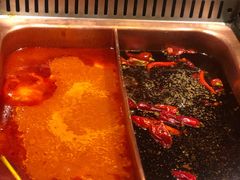 -老牌坊云南鱼豆花火锅(爱建店)