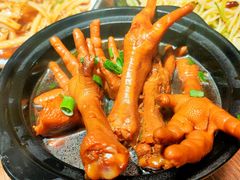 瓦罐凤爪-叶派龙虾•招牌香辣蟹·海鲜(中海国际店)