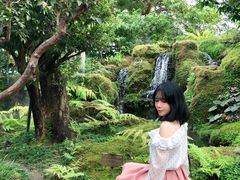 -Chom Cafe and Restaurant