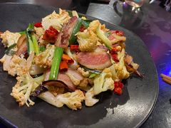 花菜炒腊肉-醉小酒馆·川菜·江湖菜·重庆菜(观音桥旗舰店)