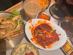 -草家酱蟹炭火烤肉店(珲春南路一店)