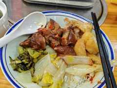 -明姨仔潮汕美食·碳炉猪脚·汕尾牛腩饭·起片鸡煲(起义路店)