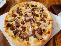 烤牛肉披萨-I HOLIC艾豪丽披萨(KKone店)
