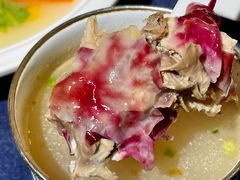 玫瑰花羊肚菌土鸡汤-伊带伊路新疆美食府(呼家楼店)