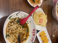 -晋宝章大同刀削面(月坛店)