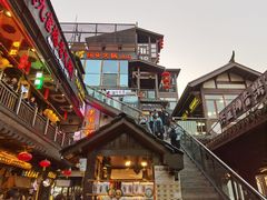 -小天鹅火锅·一线江景洪鼎旗舰店(洪崖洞店)