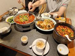 -万重锦·人文川菜馆(骡马市店)