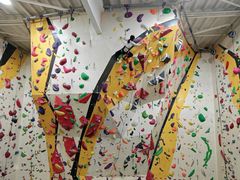 -问山MountQuest攀岩馆