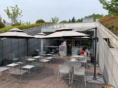 -UNI UNI(环亚凯瑟琳店)