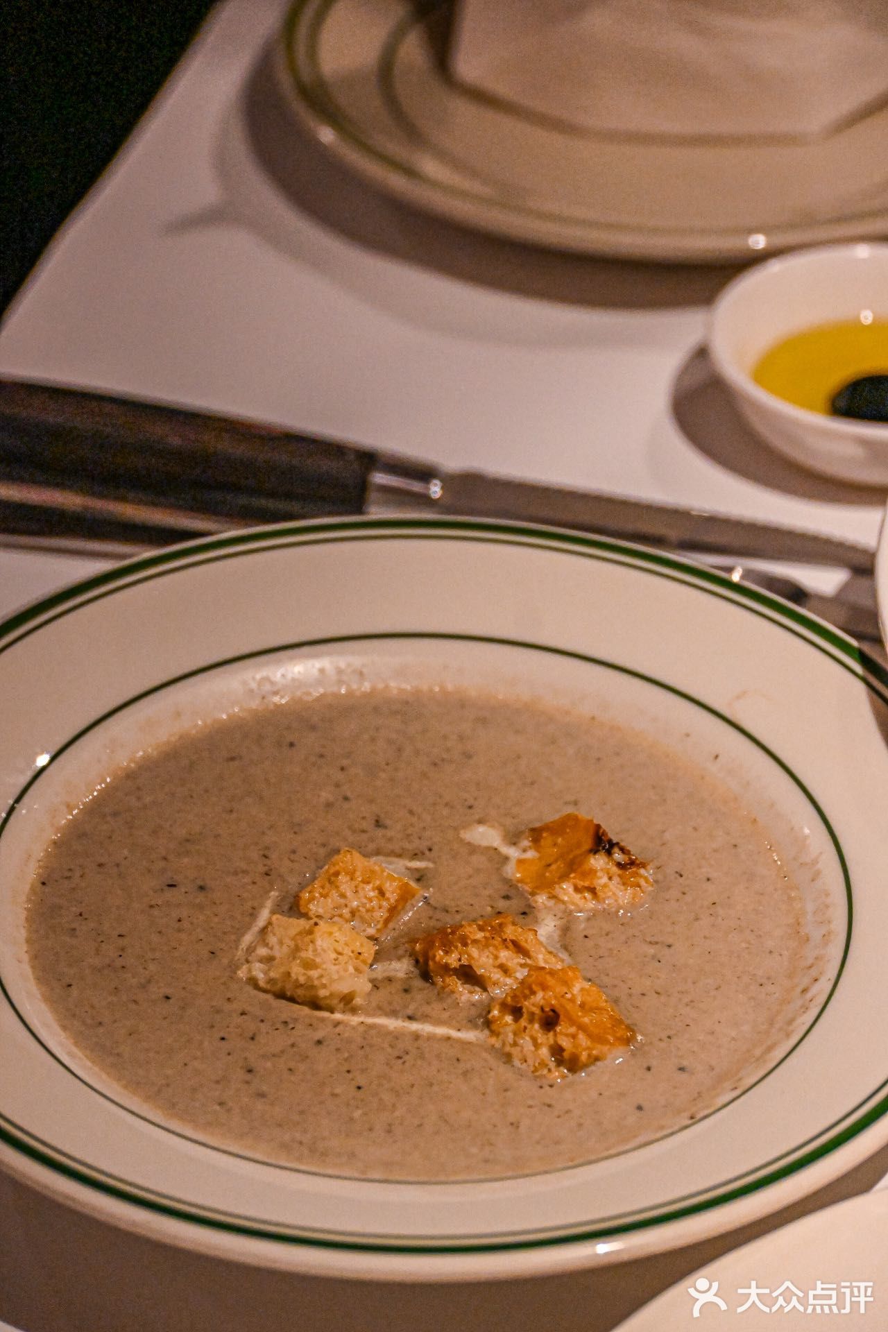 对这家的披萨🍕和牛排入了迷