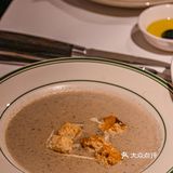 对这家的披萨🍕和牛排入了迷