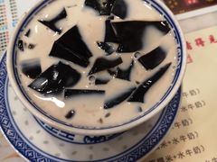 -广信牛奶甜品世家(台东店)