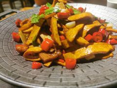 豆腐干炒肉-香鼎坊江西菜(国奥店)