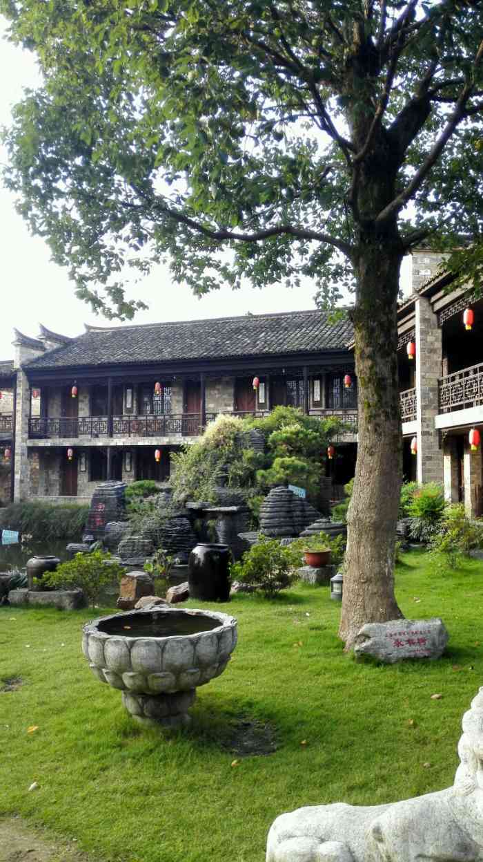 南泉别墅酒店-"就在景区,应该是老建筑改建的,别有风味.