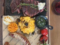 -Mark&Mars Restaurant