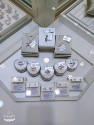 -老凤祥银楼(江桥万达店)