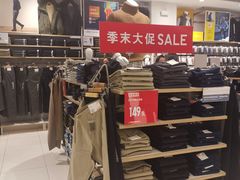 -优衣库(石家庄裕华万达广场店)