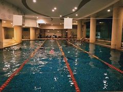 -格易美游泳馆健身房(新昆仑店)