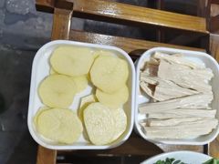 -快活林酸汤鱼鲜品火锅店(甲秀楼店)