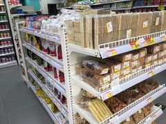 零售区-百年义利(榴乡路店)