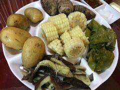 -鸿运美食府