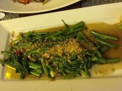 -Thiw Soen Seafood Restaurant