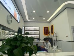 -蕾特恩专业祛痘·皮肤管理
