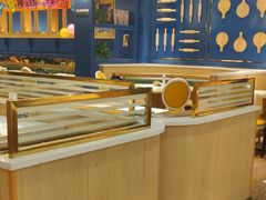 面包甜点陈列柜-汤姆家的牛排意面披萨(融创茂店)
