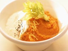 -红宝石·鲜奶小方·海派西点房(南丹店)