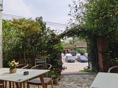 -花苑里咖啡(威远店)