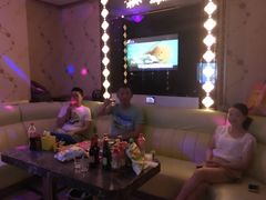-缤纷KTV(东方新城店)