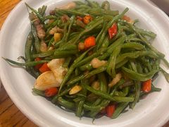 -苹果树下艺术餐厅(宋庄店)