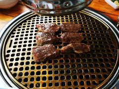 特级雪花牛肉-唯成•韩国炭火烤肉 유성고기