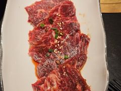 -山川小町·极番烧肉(新地假日广场店)