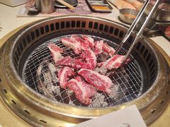 -蚂蚁洞·烤肉大营地(上海静安大悦城店)