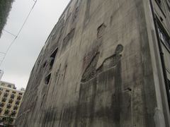 弹孔墙-上海四行仓库抗战纪念馆